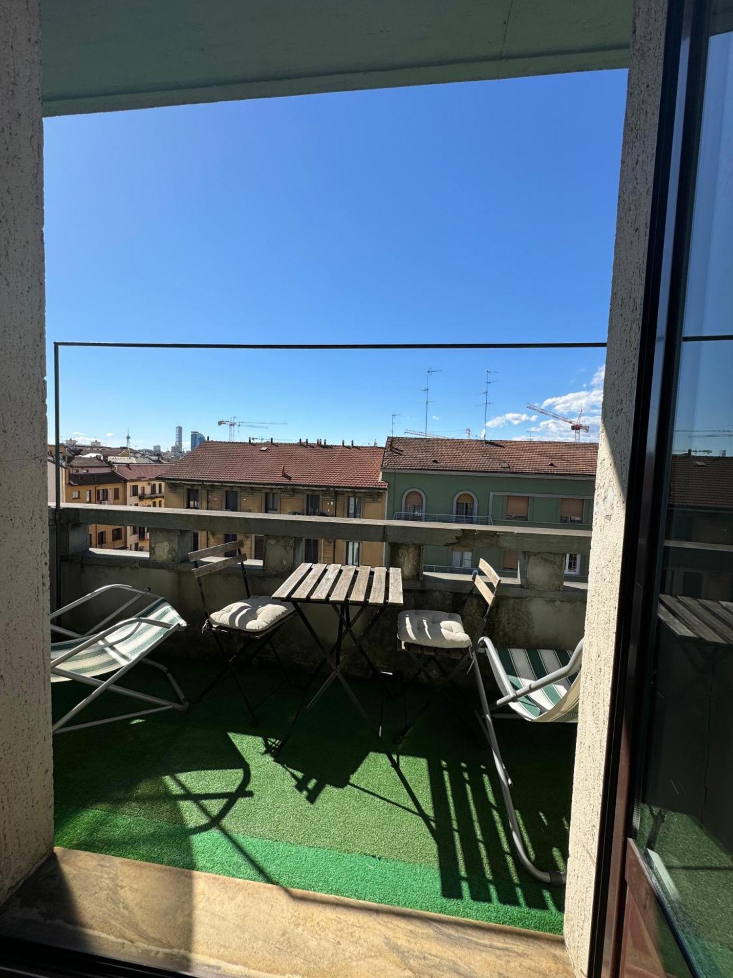 Apartamento Trilocale Con Due Balconi A Isola Porta Nuova Milán Exterior foto