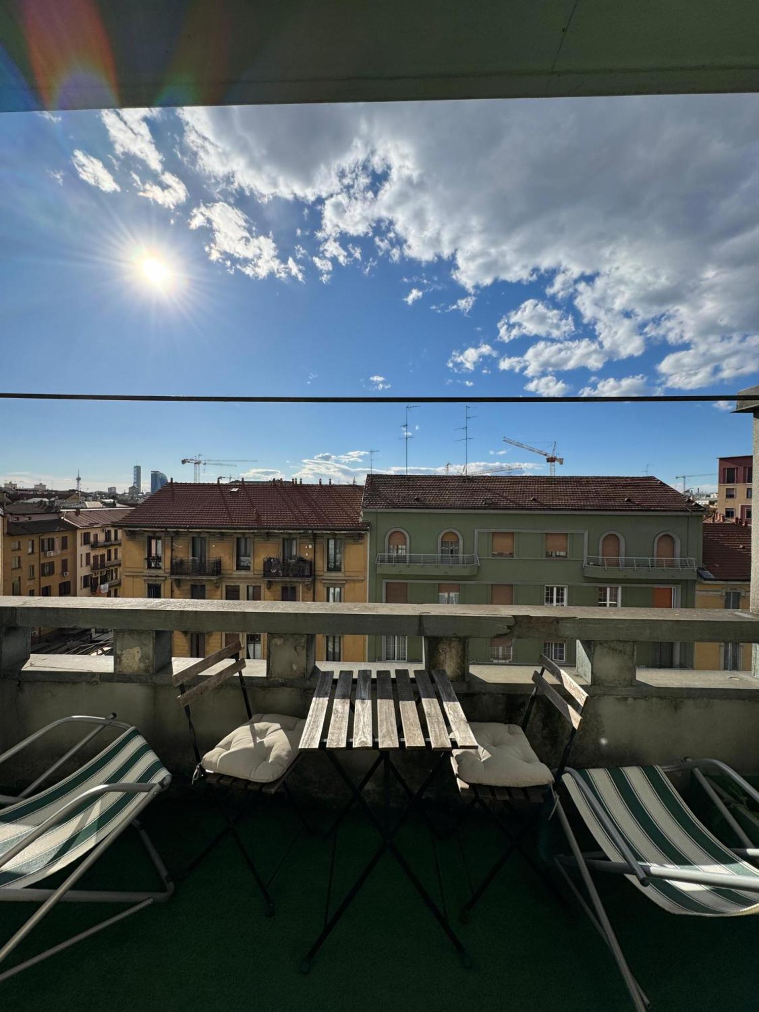 Apartamento Trilocale Con Due Balconi A Isola Porta Nuova Milán Exterior foto