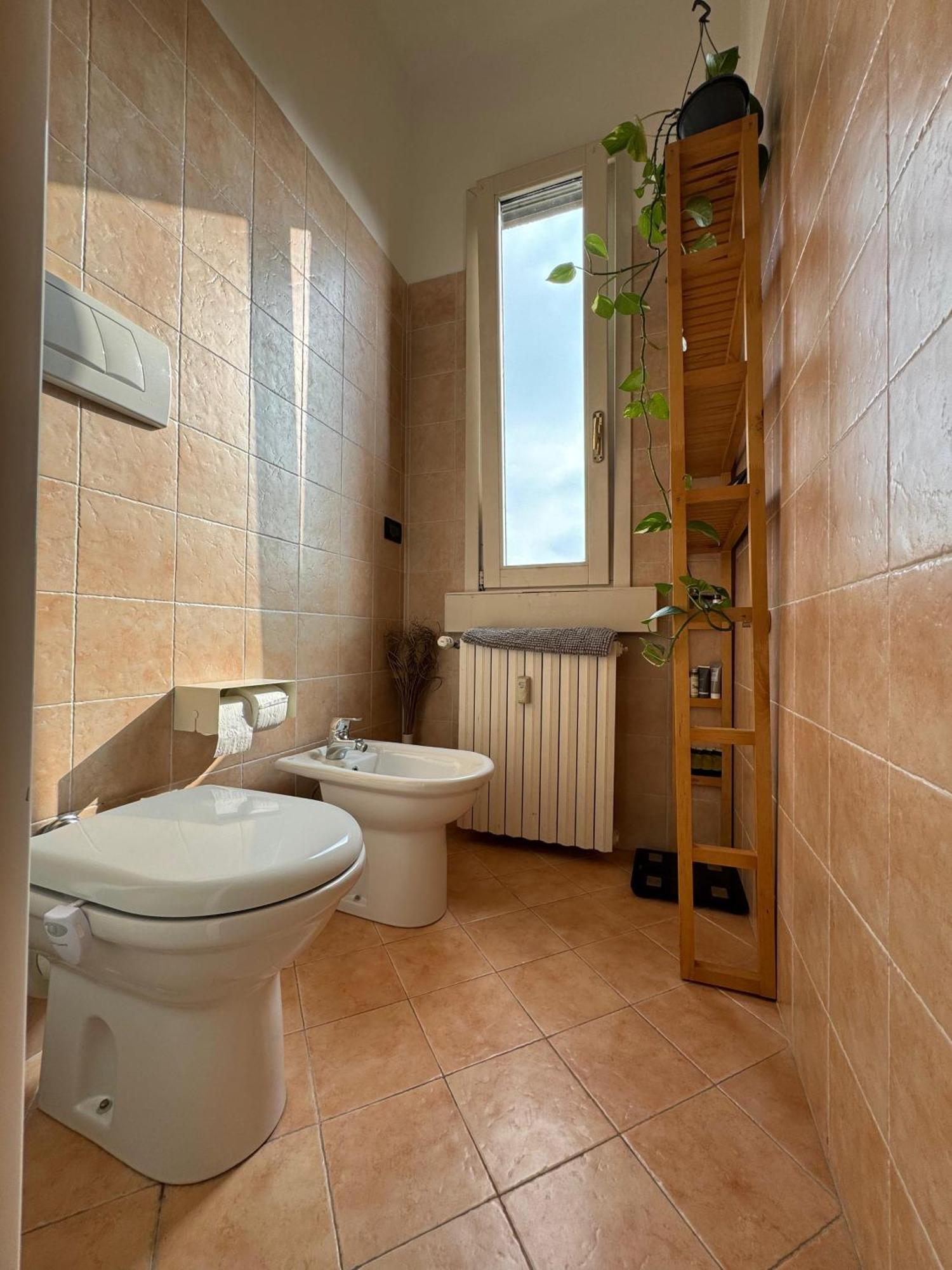 Apartamento Trilocale Con Due Balconi A Isola Porta Nuova Milán Exterior foto